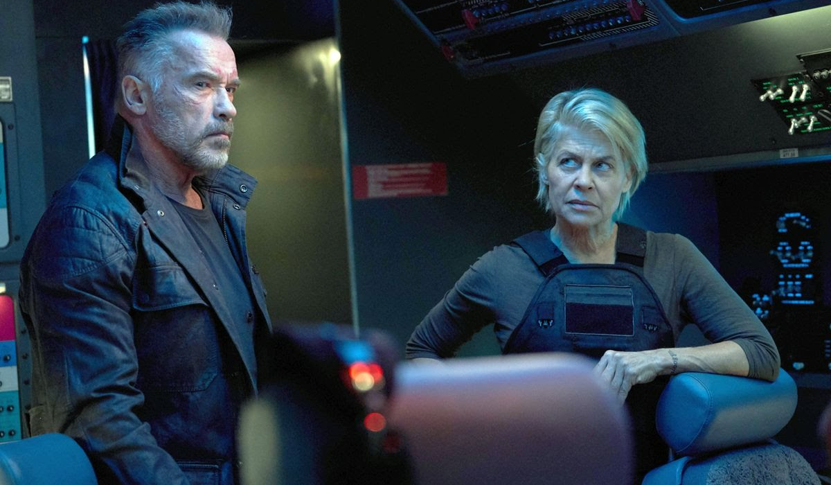 Terminator: Dark Fate Carl and Sarah standing in a cockpit