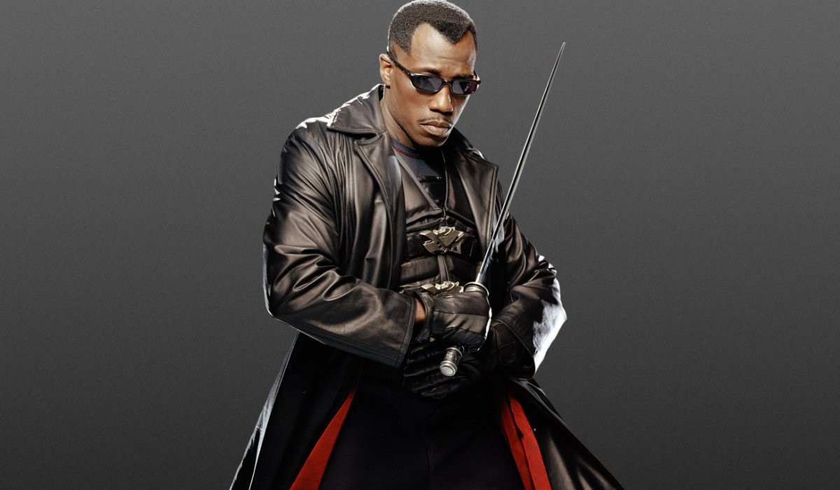 Blade: Trinity Wesley Snipes in costume, with his sword