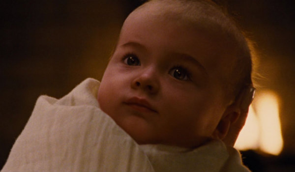 Even Twilight: Breaking Dawn's Director Knows That Bella's Baby ...