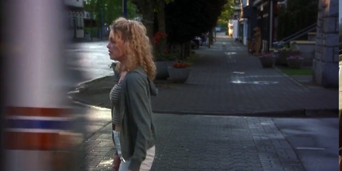Terry Chaney (Amanda Detmer) – Annihilated by a bus Final Destination