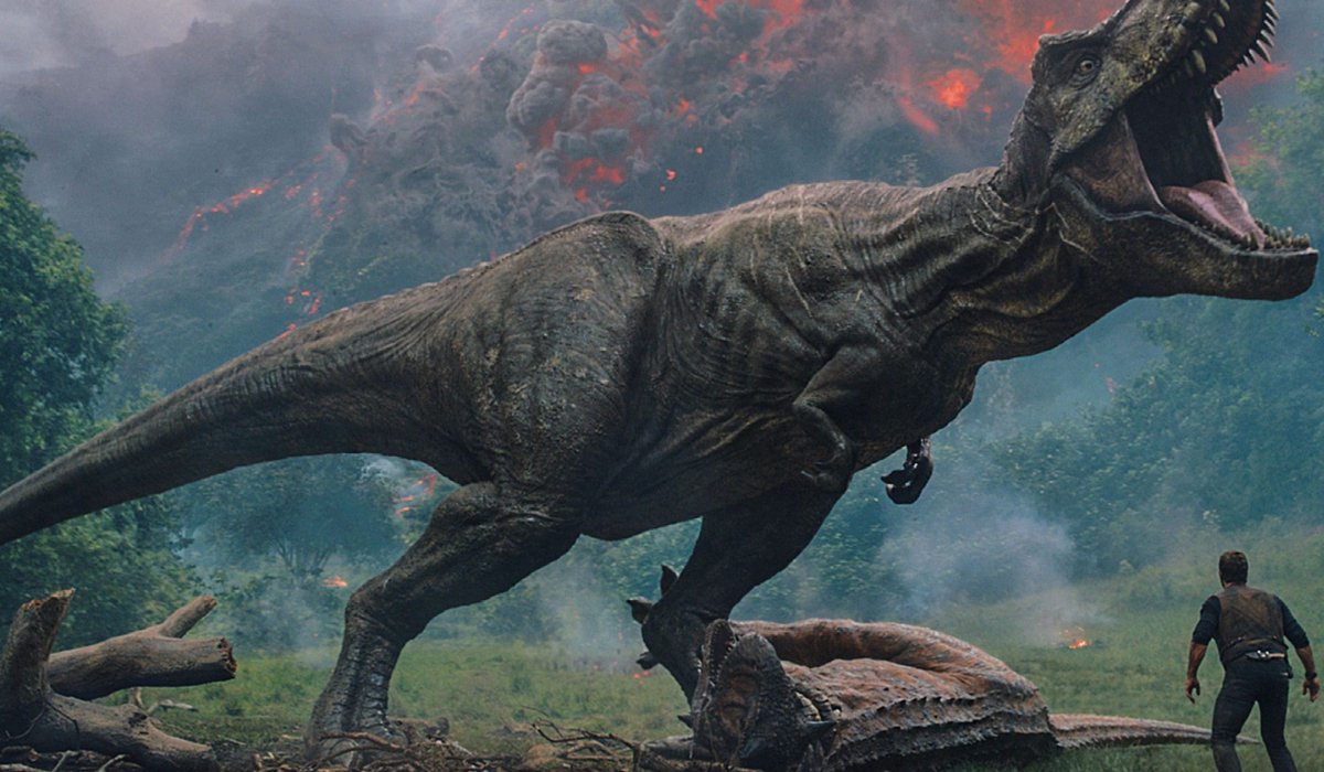 Jurassic World: Fallen Kingdom Tyrannosaurus Rex roaring in front of an exploding volcano