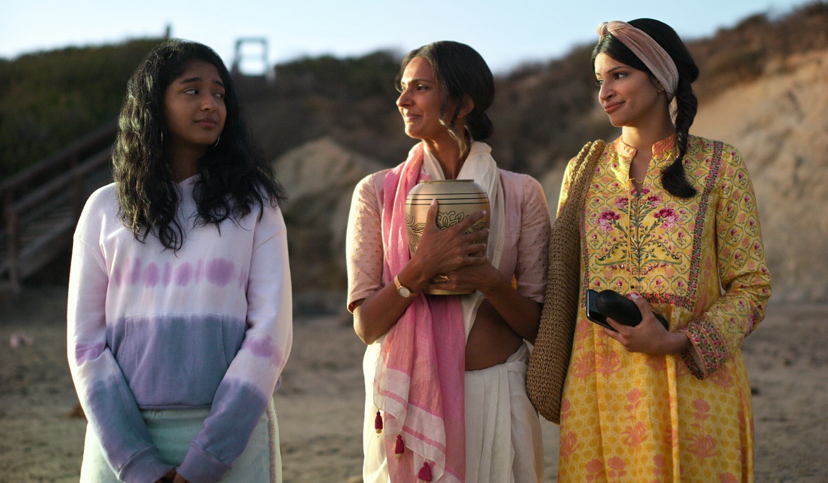 Devi, her mom and her cousin on the beach, ready to spread her dad's ashes
