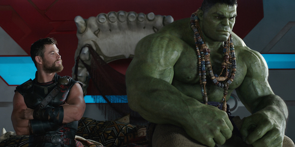 Thor (Chris Hemsworth) right and Hulk (Mark Ruffalo) left in "Thor: Ragnarok" (2017)