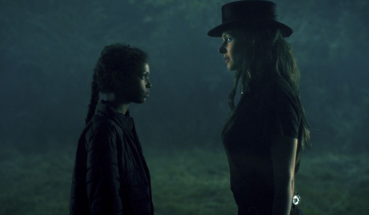 Doctor Sleep Abra and Rose the Hat face to face in the woods