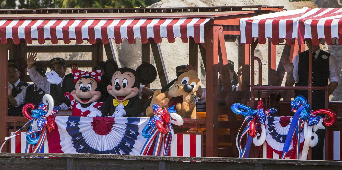 10 Atraksi Yang Lebih Baik Di Disneyland Daripada Walt Disney World