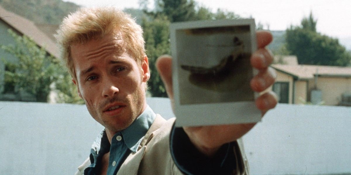 Cristopher Nolan's Memento becomes an irresistible movie because the film gets played in reverse form.