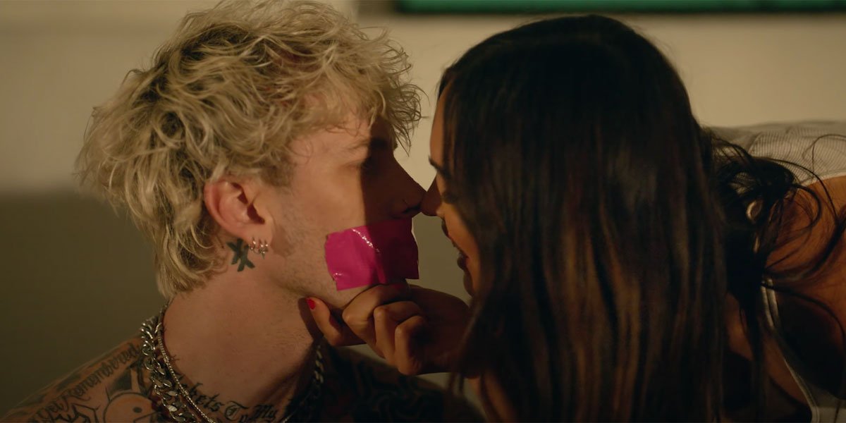 Machine Gun Kelly Says He S In Love In New Post With Megan Fox