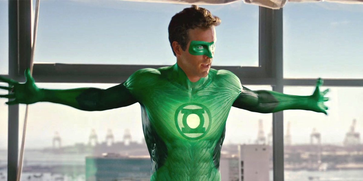 Ryan Reynolds Can't Stop, Won't Stop Making Fun Of Green Lantern -  CINEMABLEND